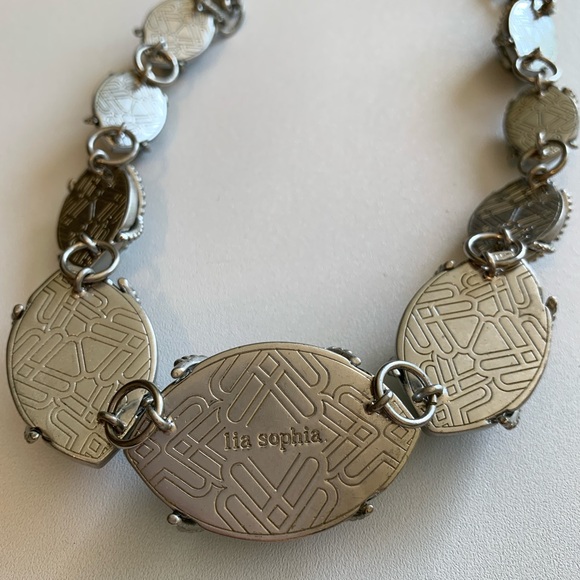 Lia Sophia statement necklace in excellent condition. - Picture 6 of 7